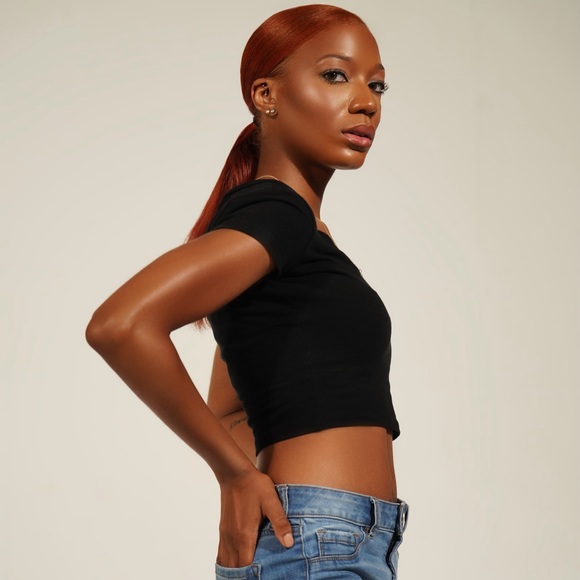 Meet your Posher, Tamira - Picture 1 of 1